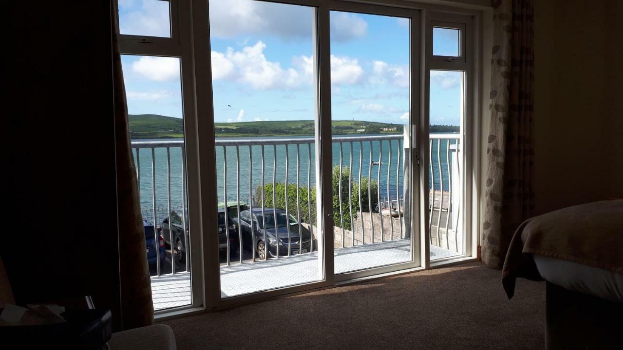 Dingle Harbour Nights Hotel Exterior photo